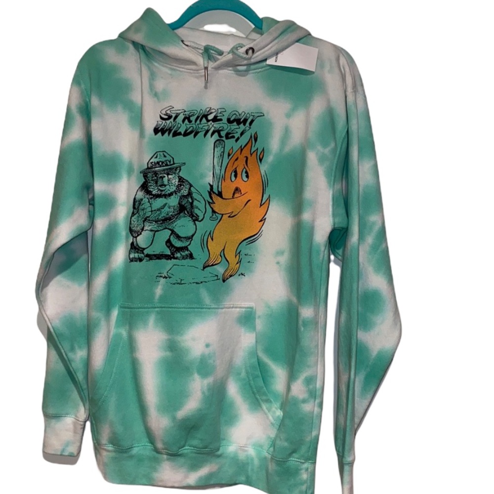 Smokey The Bear Tie Dyed sweatshirt in green Medium NWT